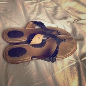 BOC brand comfy flip flops